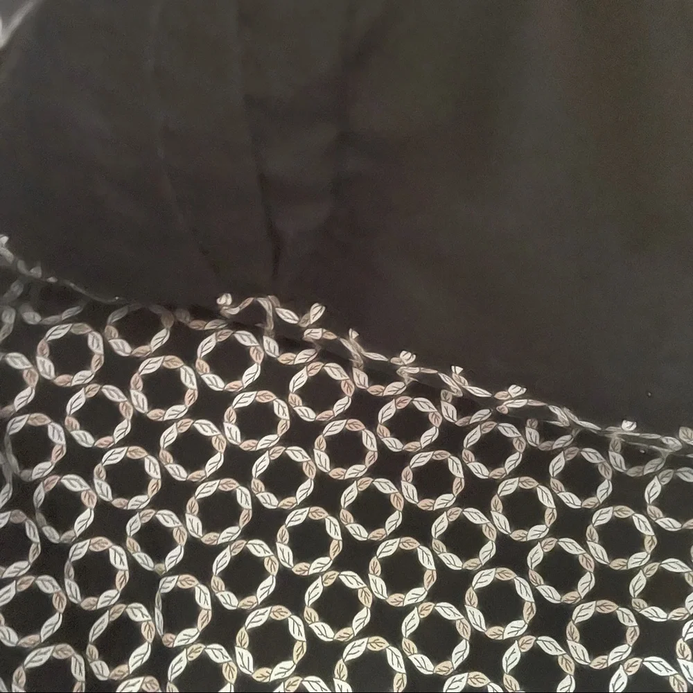 🎉🛍❤️HOST PICK!!🎉❤️🛍Vera Bradley black white messenger bag - Picture 5 of 6